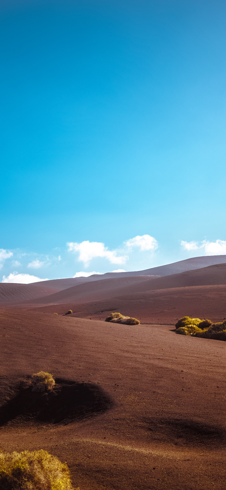 Default wallpaper of Desert in Timanfaya