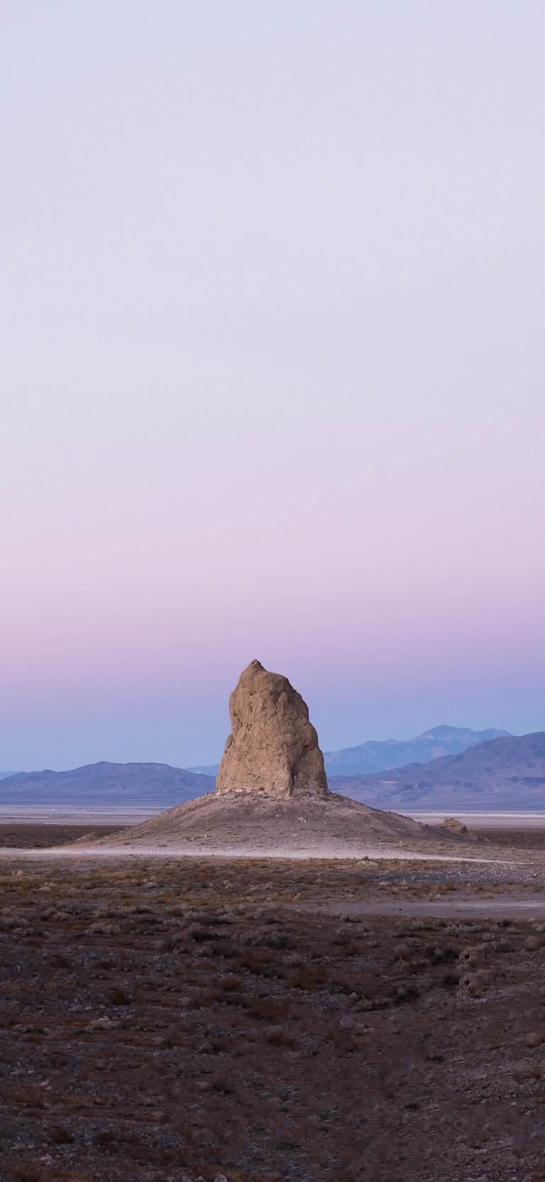 Default wallpaper of Mojave Desert 6