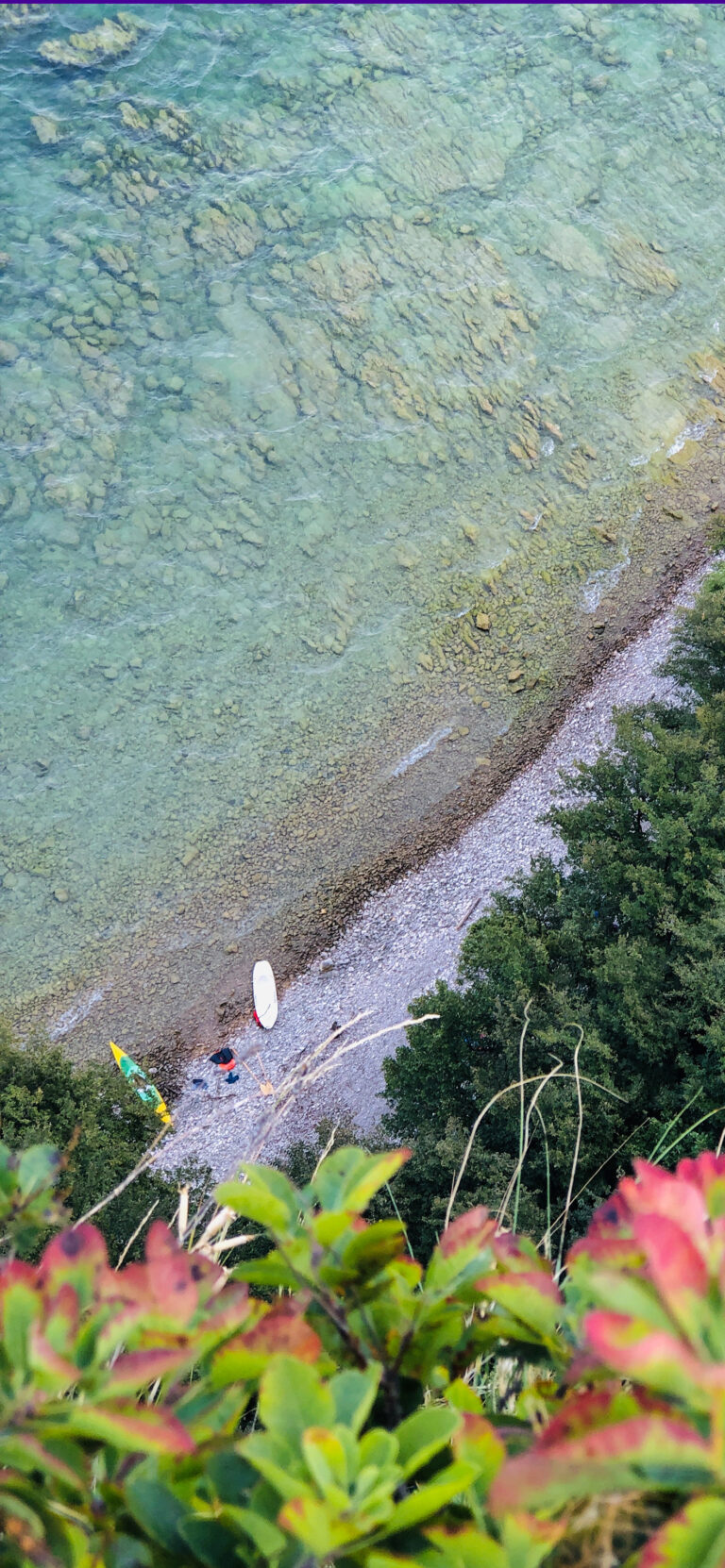 Default wallpaper of Garda Lake