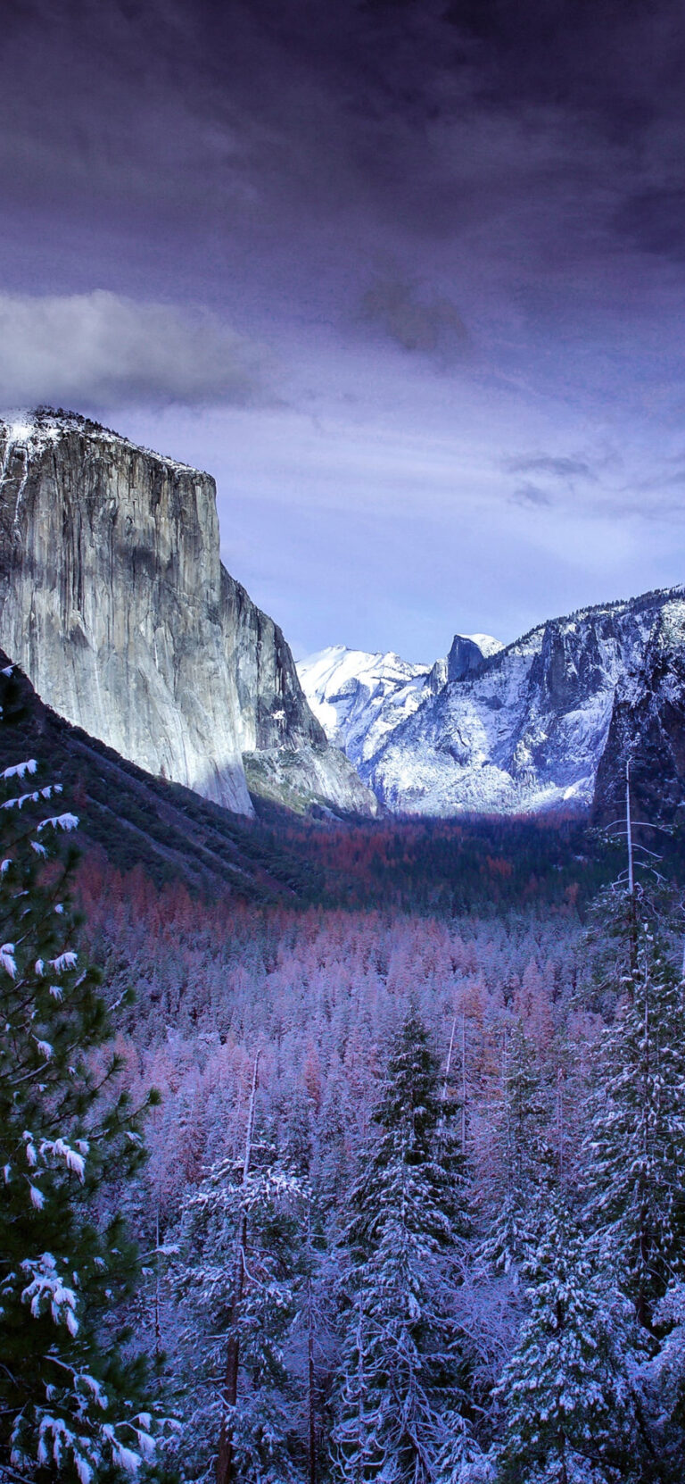 Default wallpaper of Yosemite Park in Winter