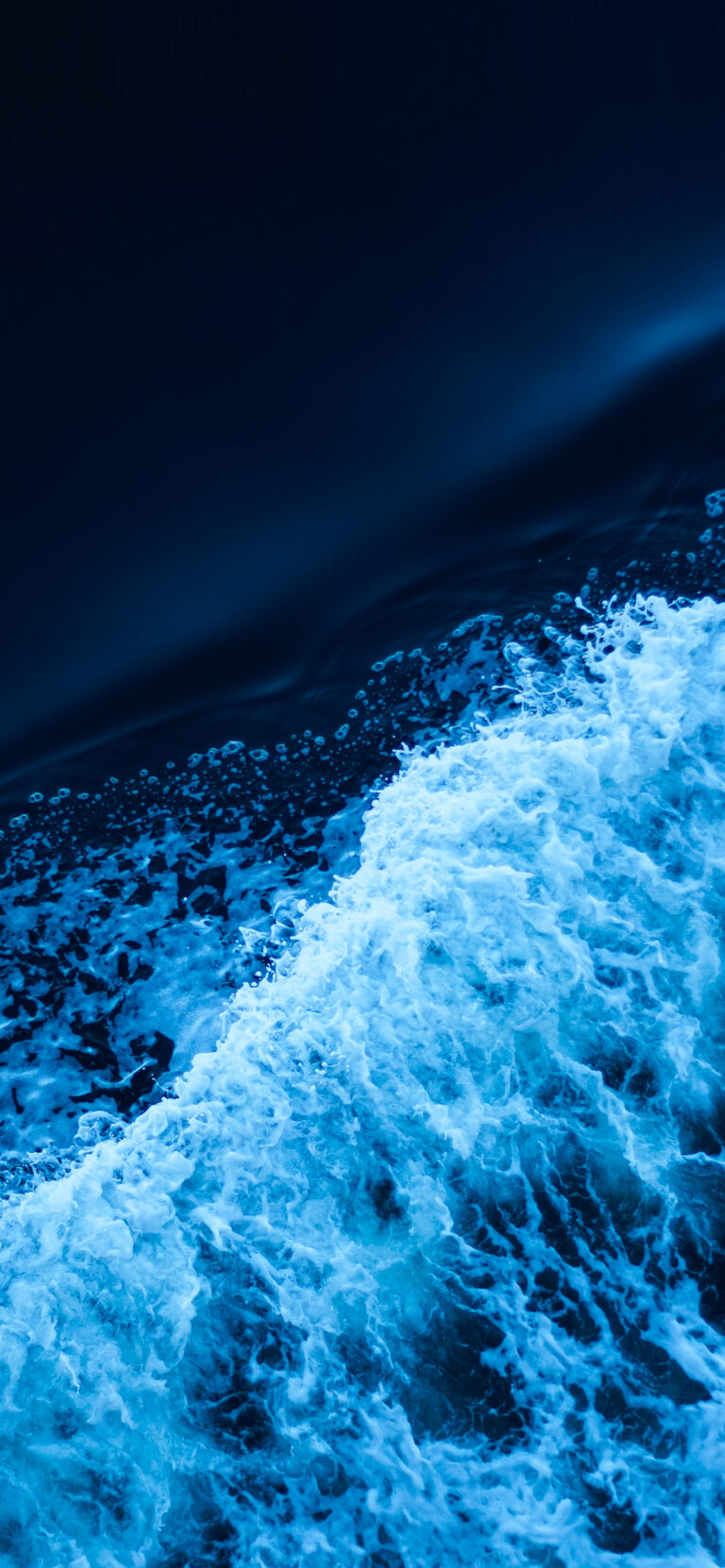 Default wallpaper of Blue Sea