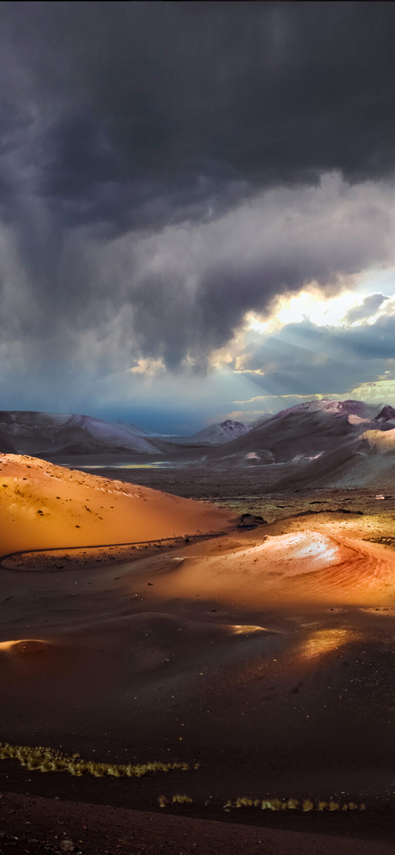 Default wallpaper of Timanfaya