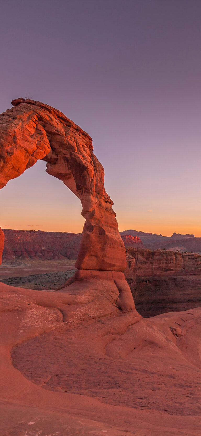 Default wallpaper of Delicate Arch Trail