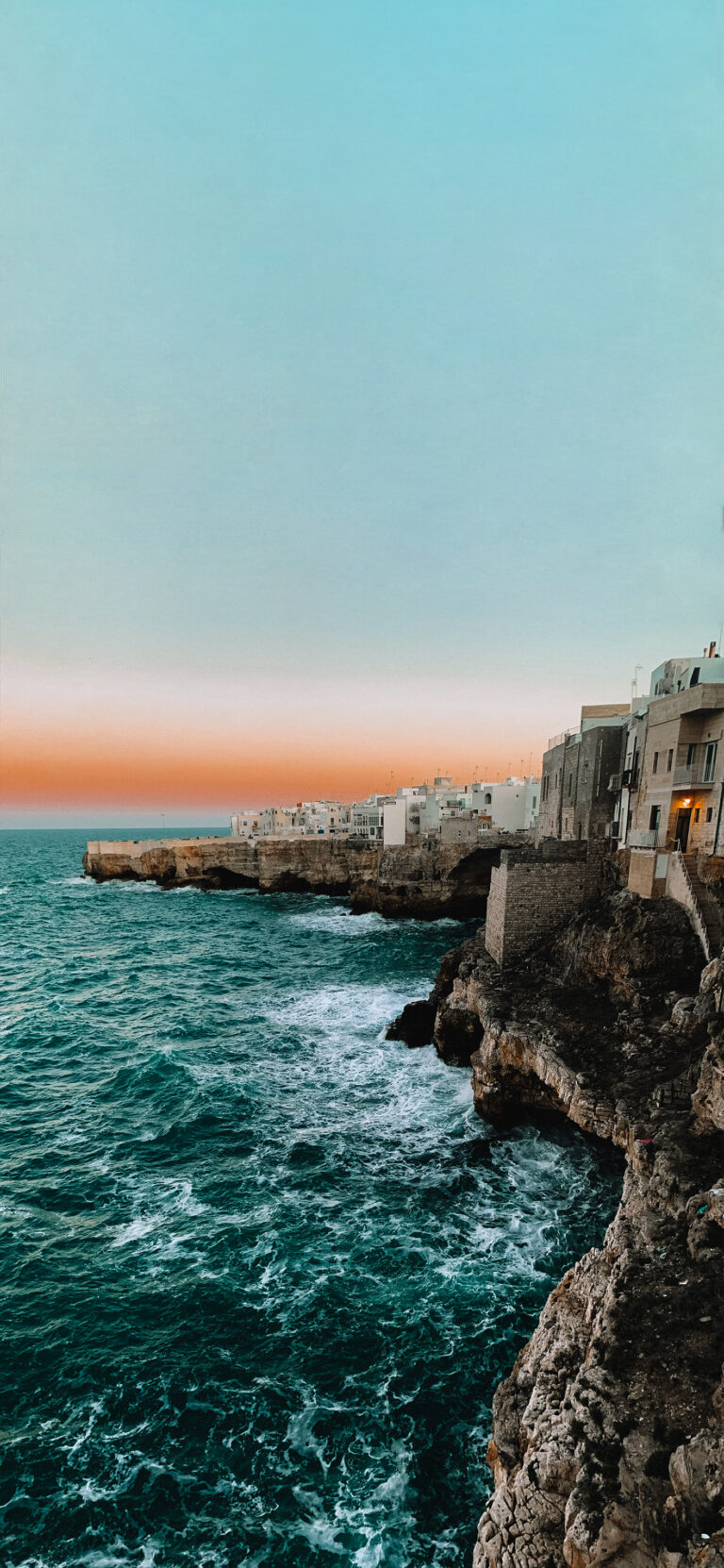 Default wallpaper of Polignano