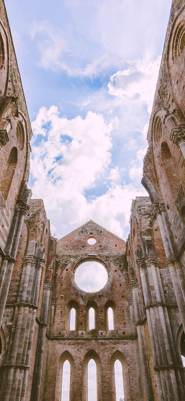 Default wallpaper of Abbazia Di San Galgano, Siena (Italy)