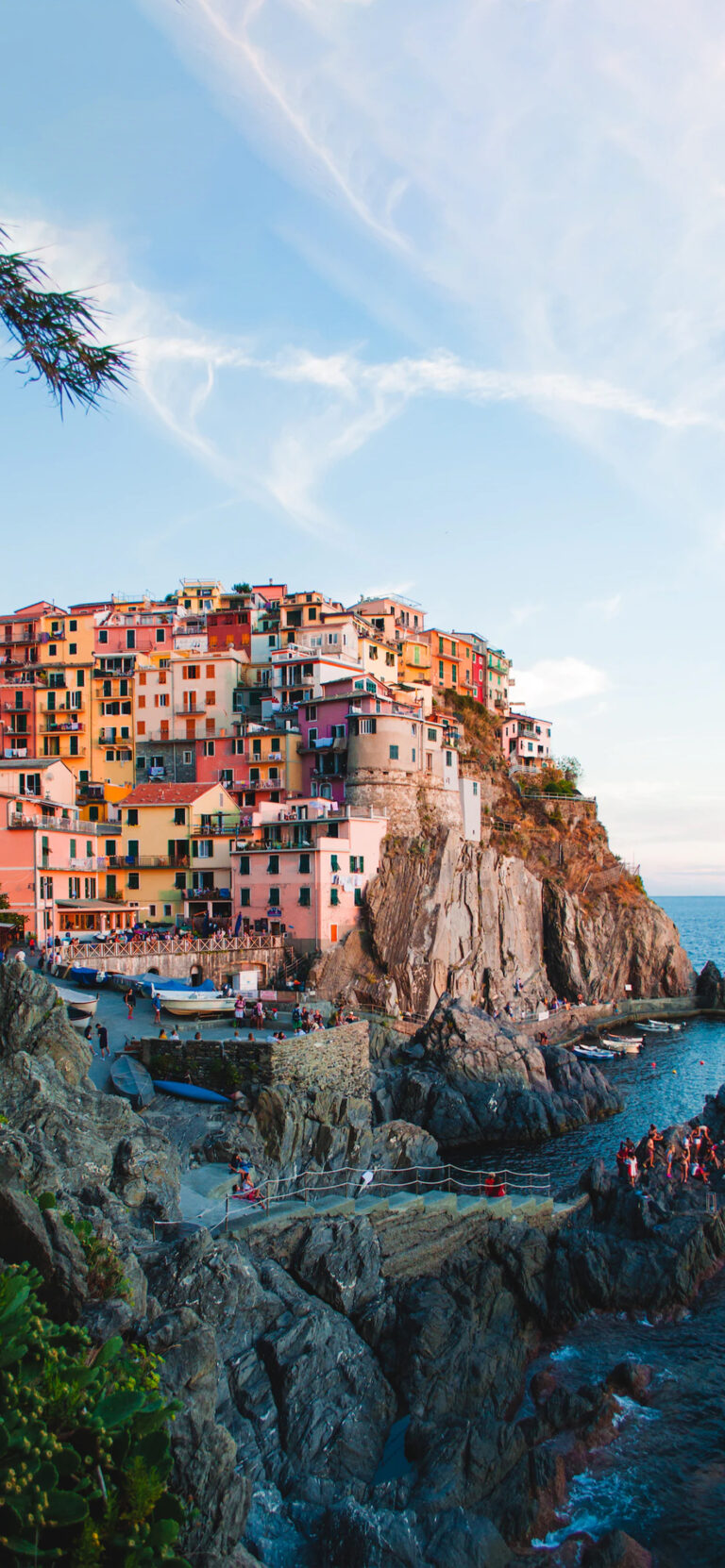 Default wallpaper of Cinque Terre (Italy)