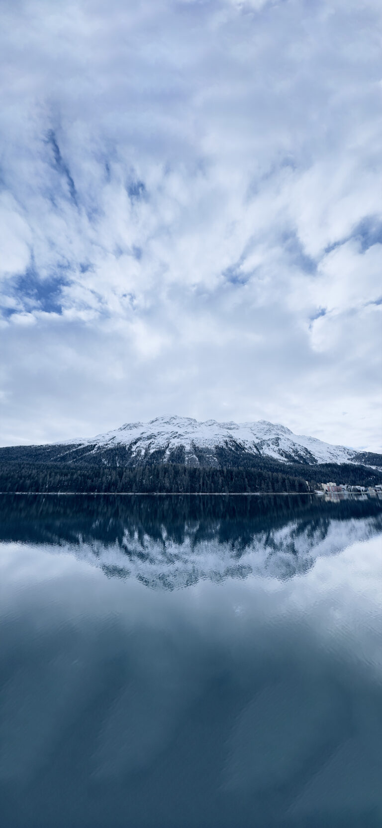 Default wallpaper of St. Moritz (Swiss)