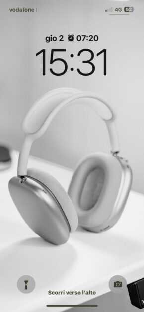AirPods Max Clean Design