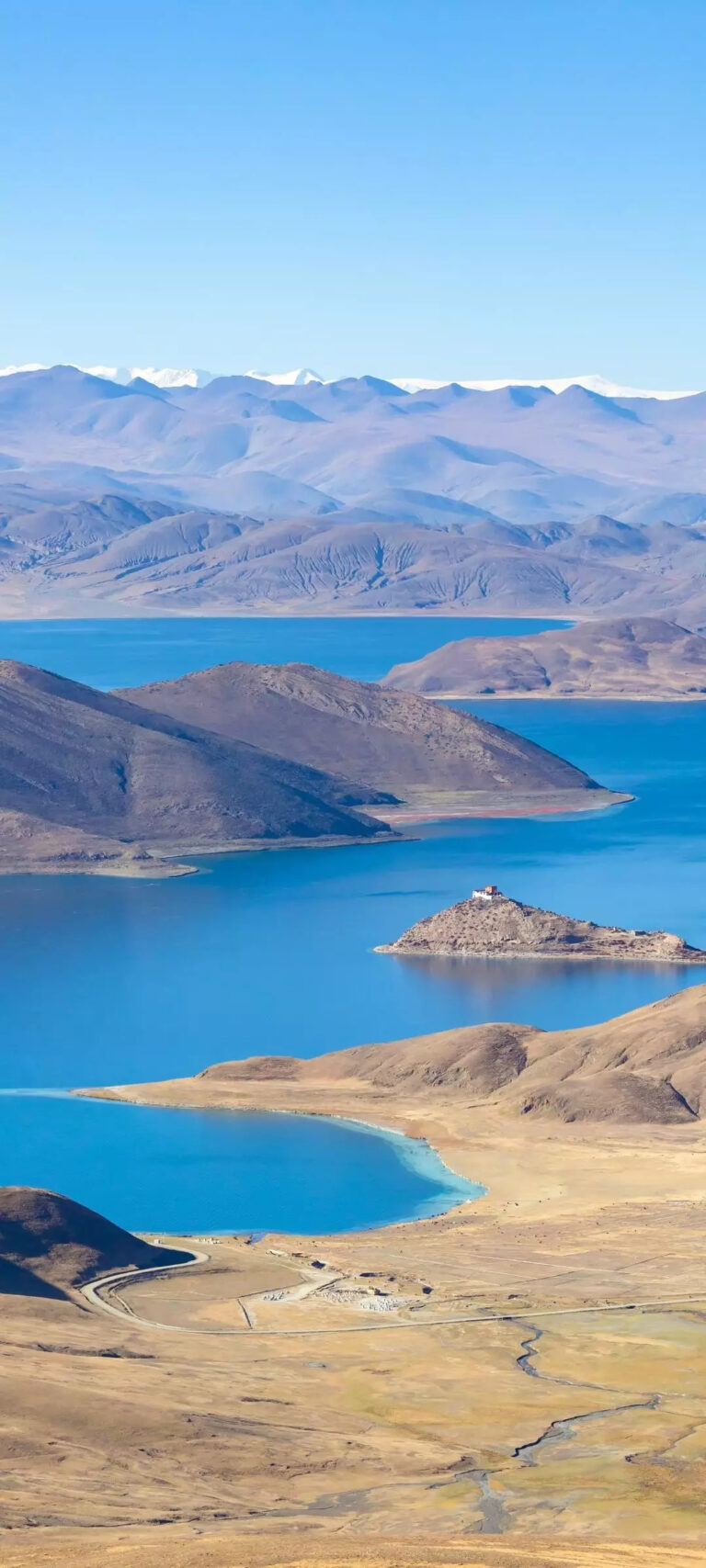 Default wallpaper of Yamzho Yumco Lake, China | Around the World