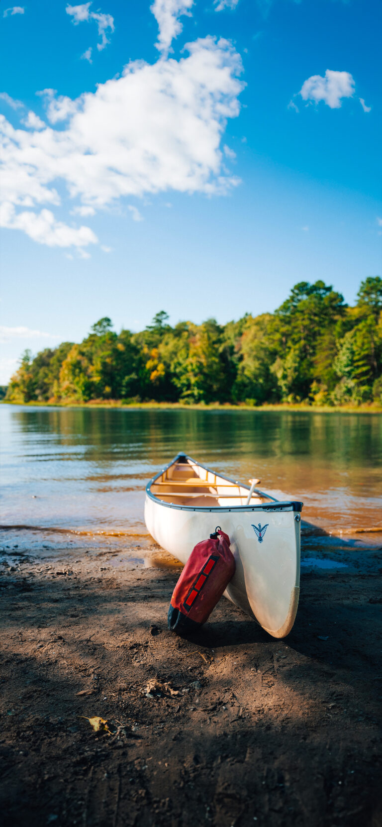 Default wallpaper of Canoe