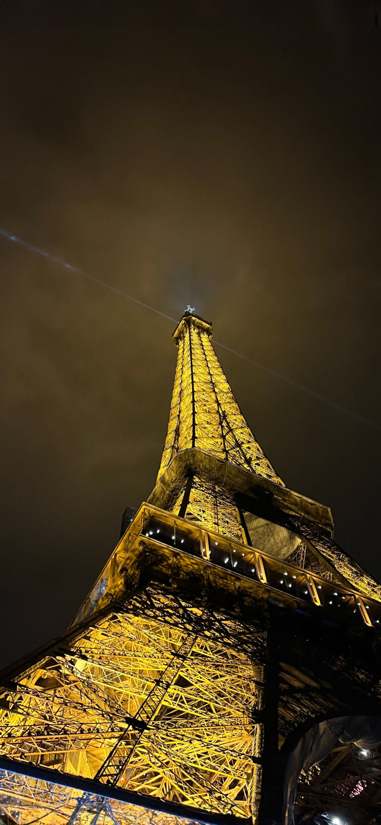 Default wallpaper of Torre Eiffel