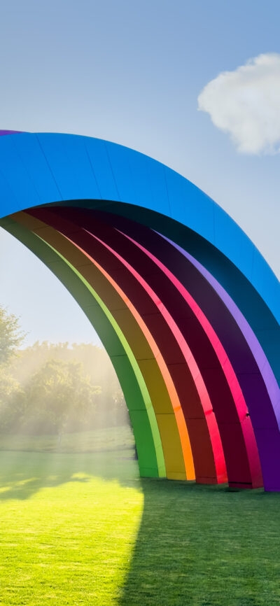 Wallpaper Apple Park Rainbow Installation | Depth Effect