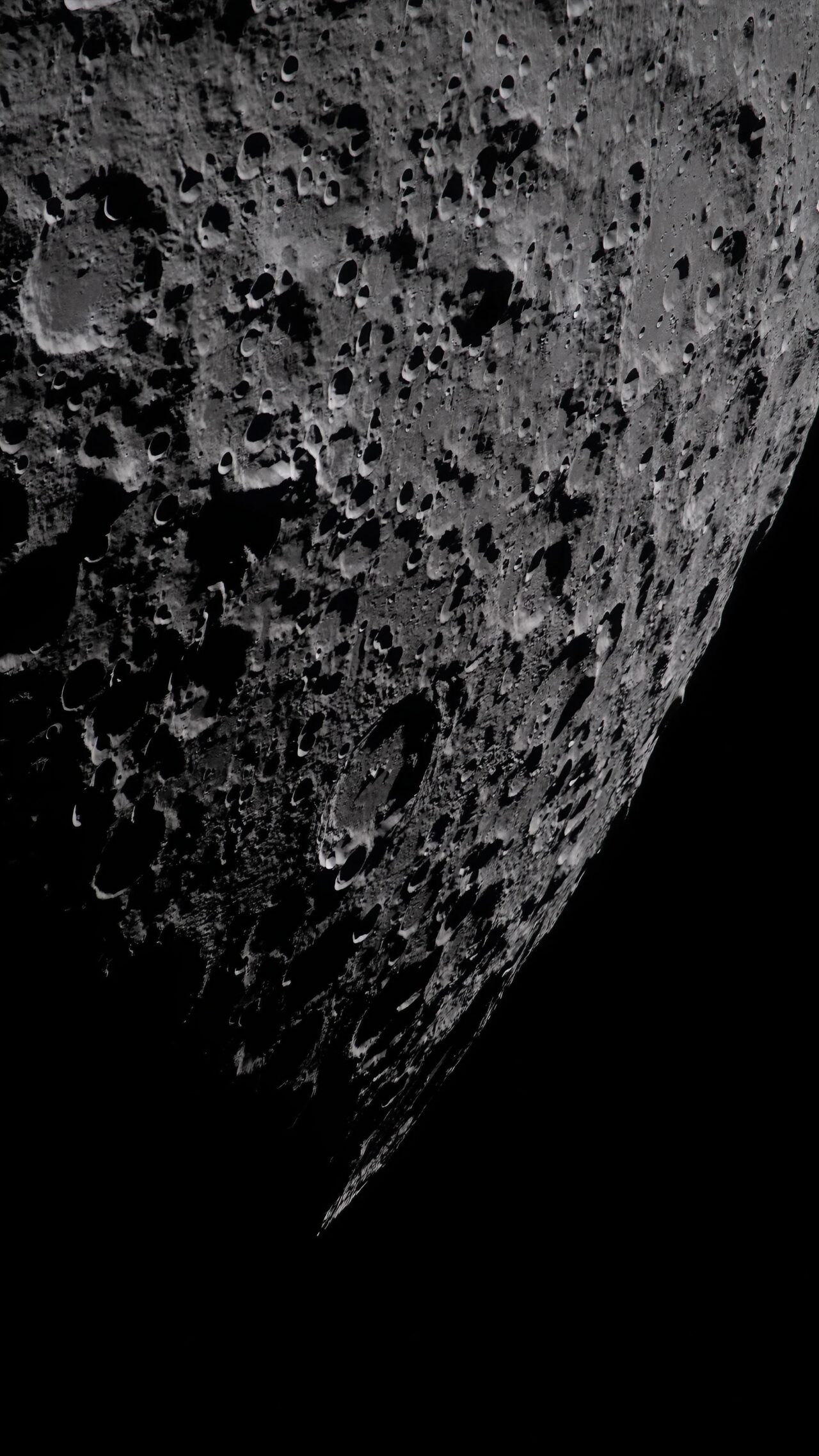 Artemis II – Lunar Closeup