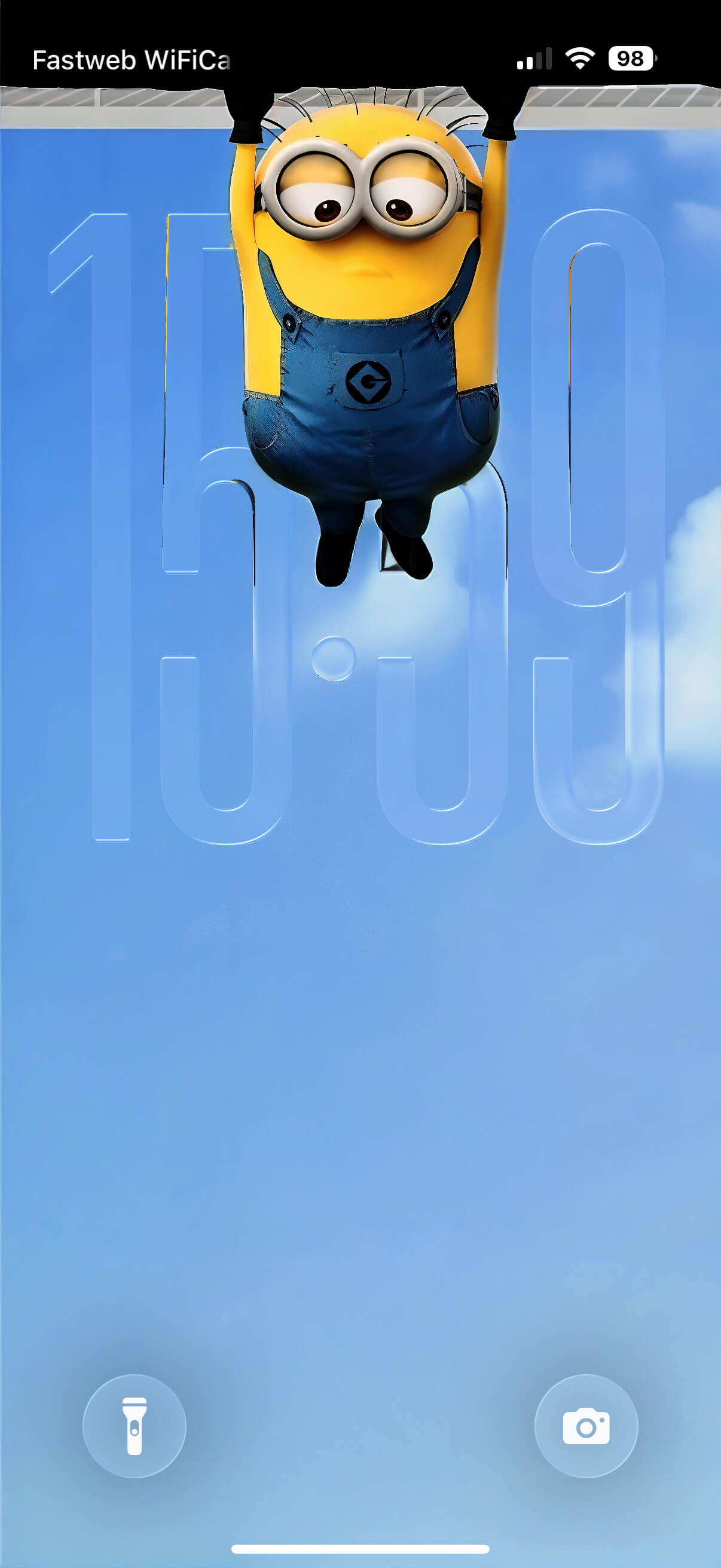 Minion | Hide the Notch | Depth Effect